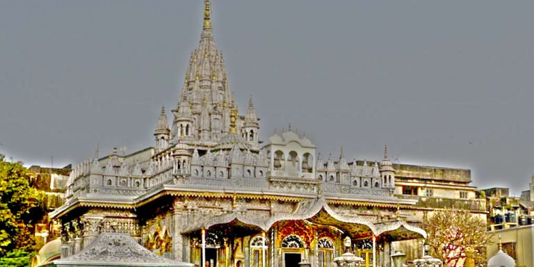 Explore the Splendor of Jain Glass Temple (Kanch ka Mandir): A 100 years old Remarkable Beauty in Kanpur